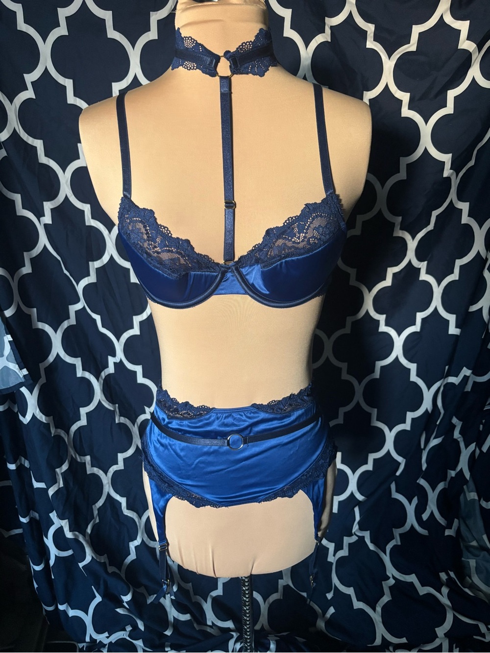Frederick's of Hollywood Blue Satin & Lace Bra Set with Garter and panties 3pc